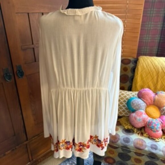 Sahalie Embroidered Wrap Tunic Blouse Size Large - Picture 4 of 7